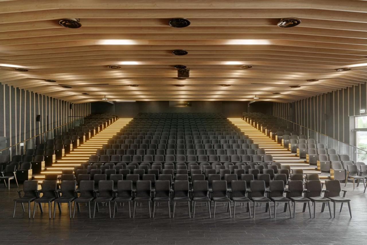 Radisson Blu Resort & Conference Center, Ostroda Mazury Ngoại thất bức ảnh Auditorium