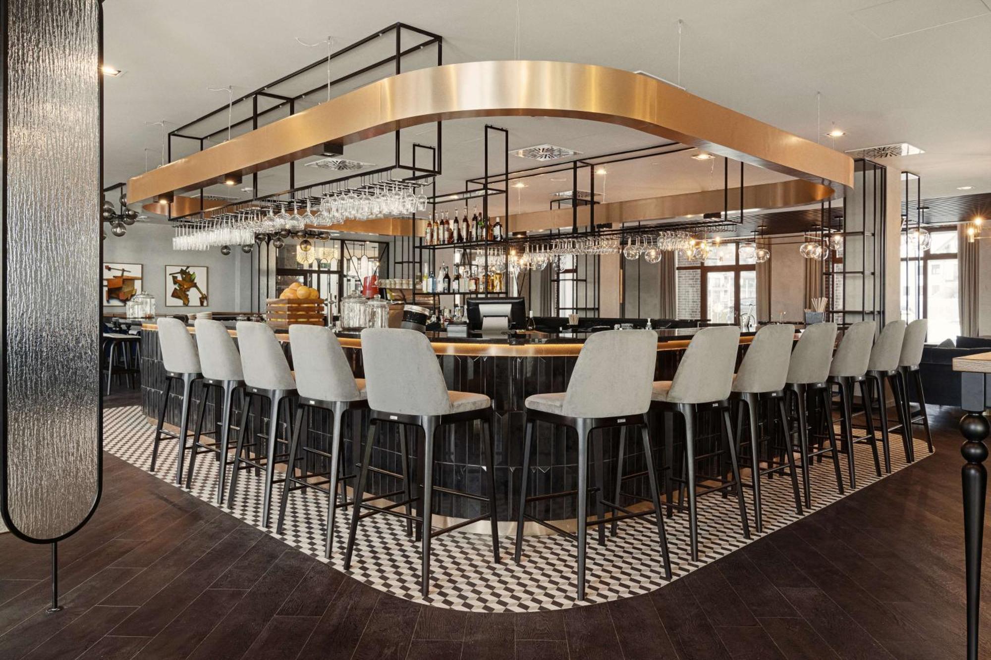 Radisson Blu Resort & Conference Center, Ostroda Mazury Ngoại thất bức ảnh The bar at the restaurant