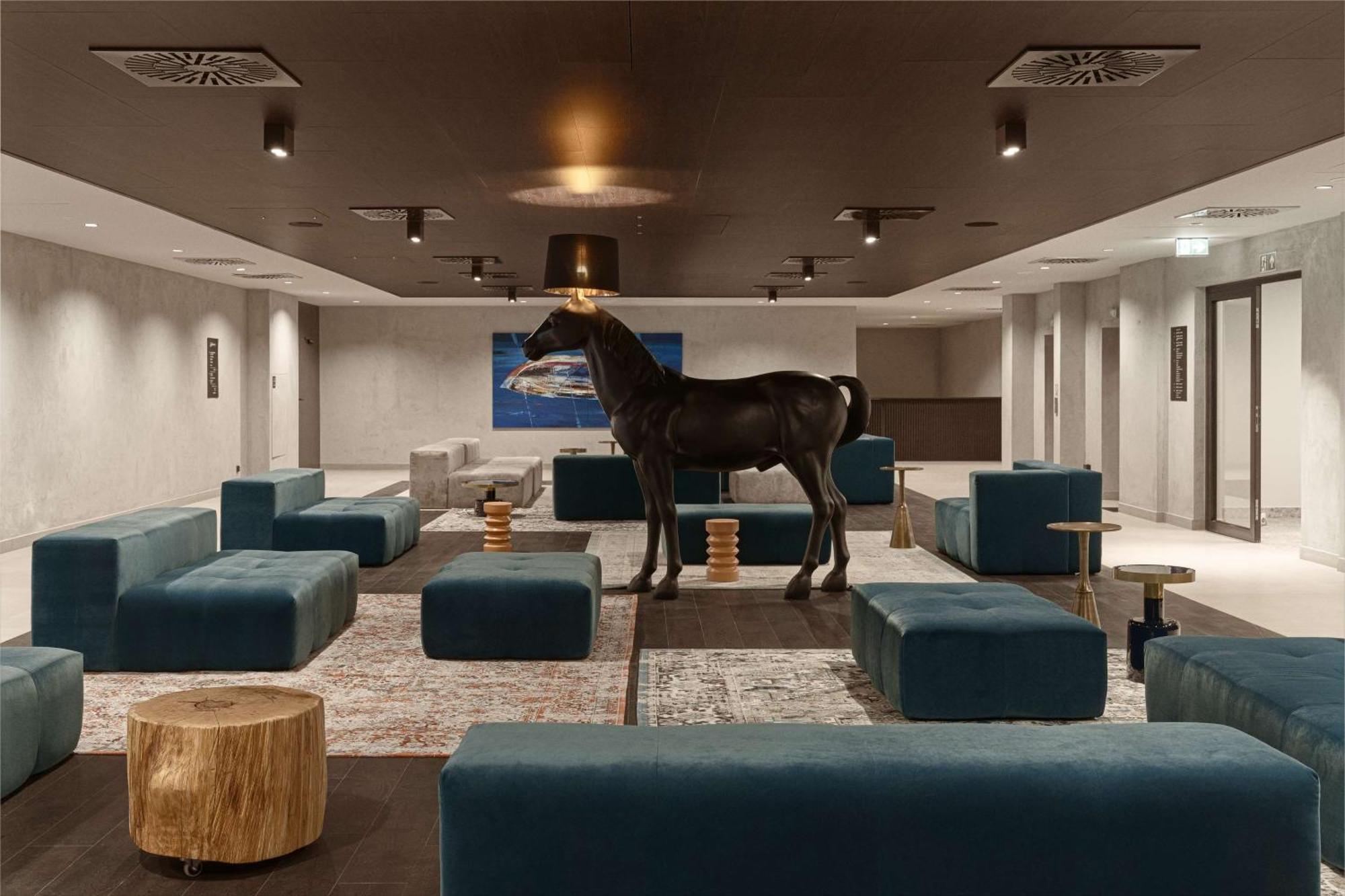Radisson Blu Resort & Conference Center, Ostroda Mazury Ngoại thất bức ảnh The interior of the new terminal