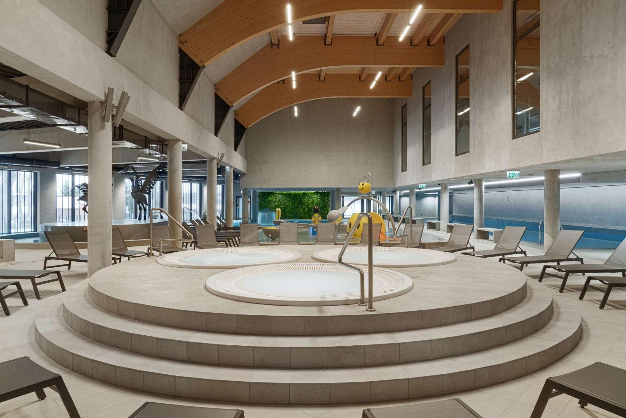 Radisson Blu Resort & Conference Center, Ostroda Mazury Ngoại thất bức ảnh The spa at the Hotel