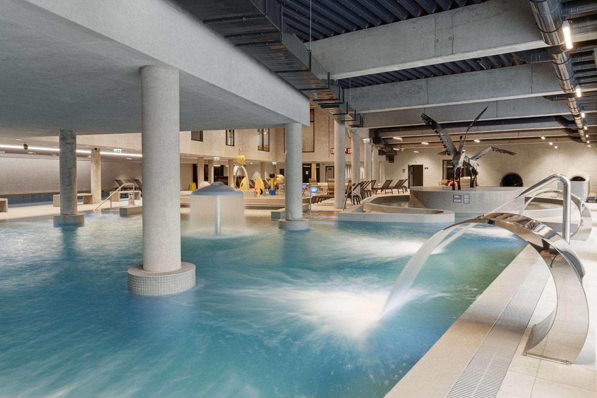 Radisson Blu Resort & Conference Center, Ostroda Mazury Ngoại thất bức ảnh The spa at the Hotel